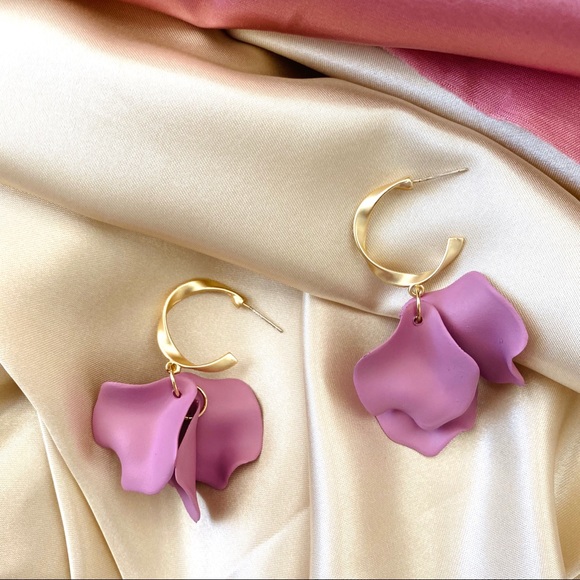 Lagom Studio Jewelry - ❤️‍🔥𝕤𝕒𝕝𝕖❤️‍🔥🦋 purple flower earrings